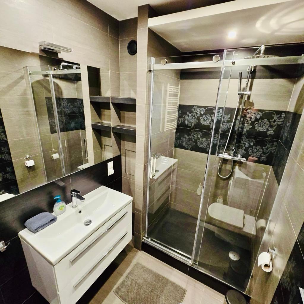 Apartament Z Widokiem Na Wawel W Centrum Miasta Krakow Ngoại thất bức ảnh